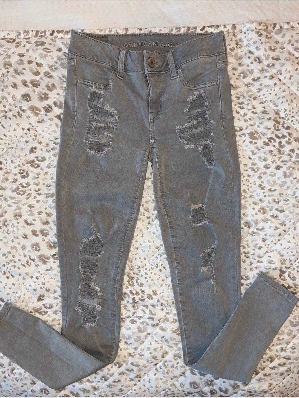 American Eagle Outfitters Gray Ripped Skinny Jeans